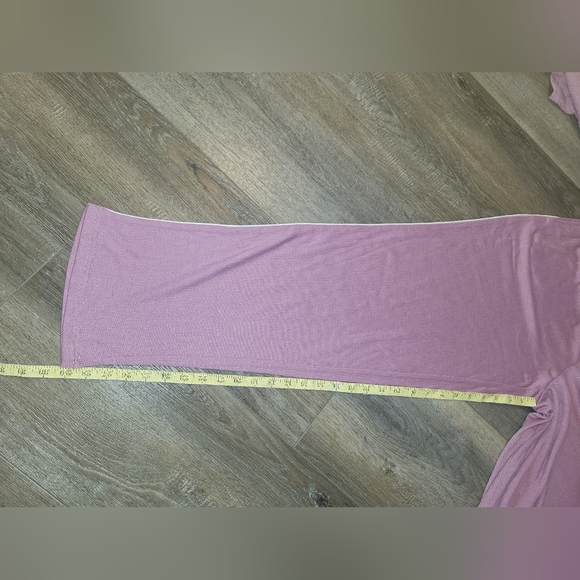 "EVERYONE'S FAVORITE", 2 Piece Soft cozy pj set - Picture 7 of 8